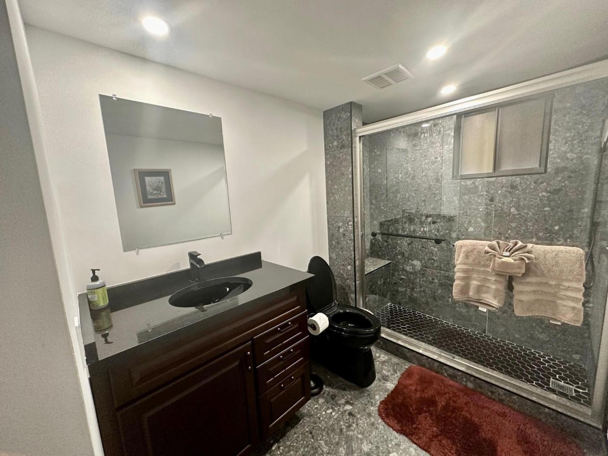 Beautifully Renovated Summer Of 2020 Come And Enjoy This Lovely Unit Key West Exterior foto