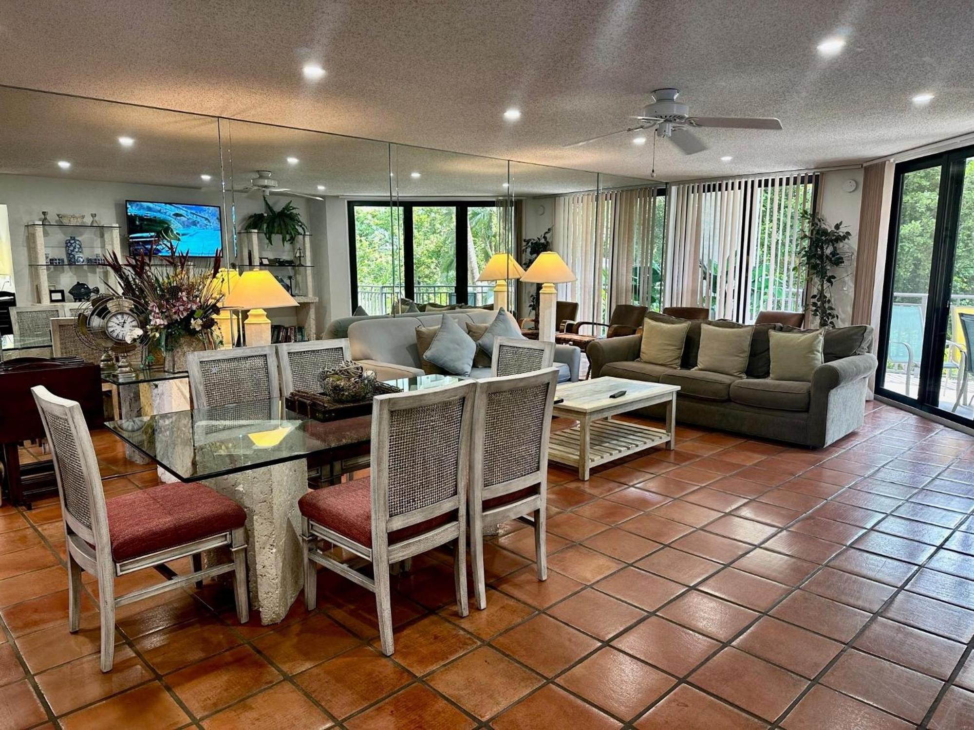 Beautifully Renovated Summer Of 2020 Come And Enjoy This Lovely Unit Key West Exterior foto