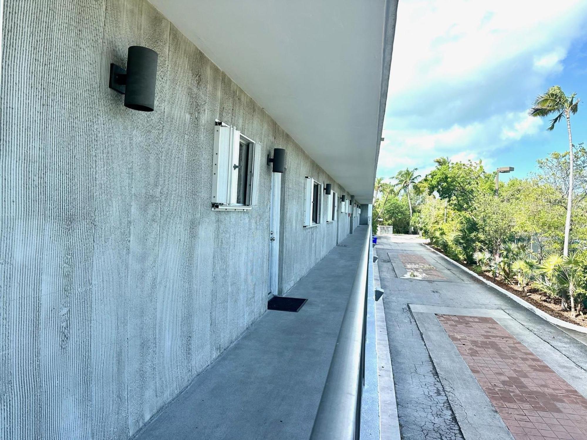 Beautifully Renovated Summer Of 2020 Come And Enjoy This Lovely Unit Key West Exterior foto